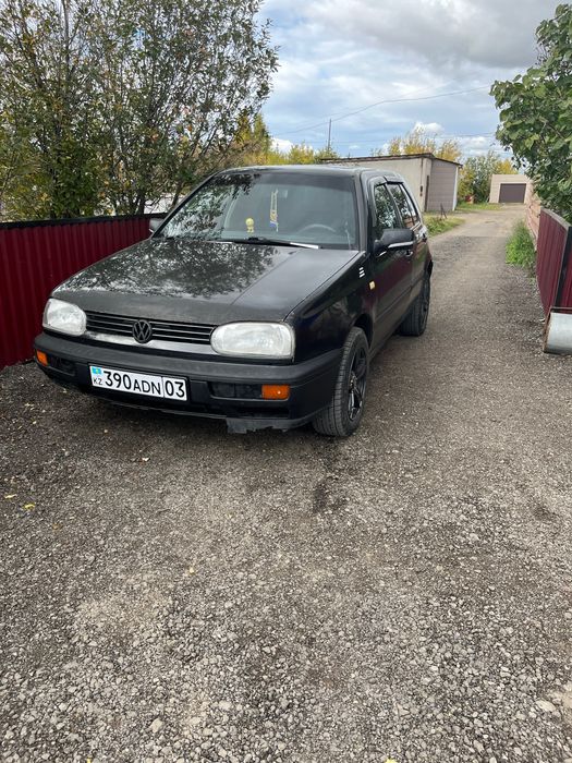 Продаётся машина Golf 3 1993г