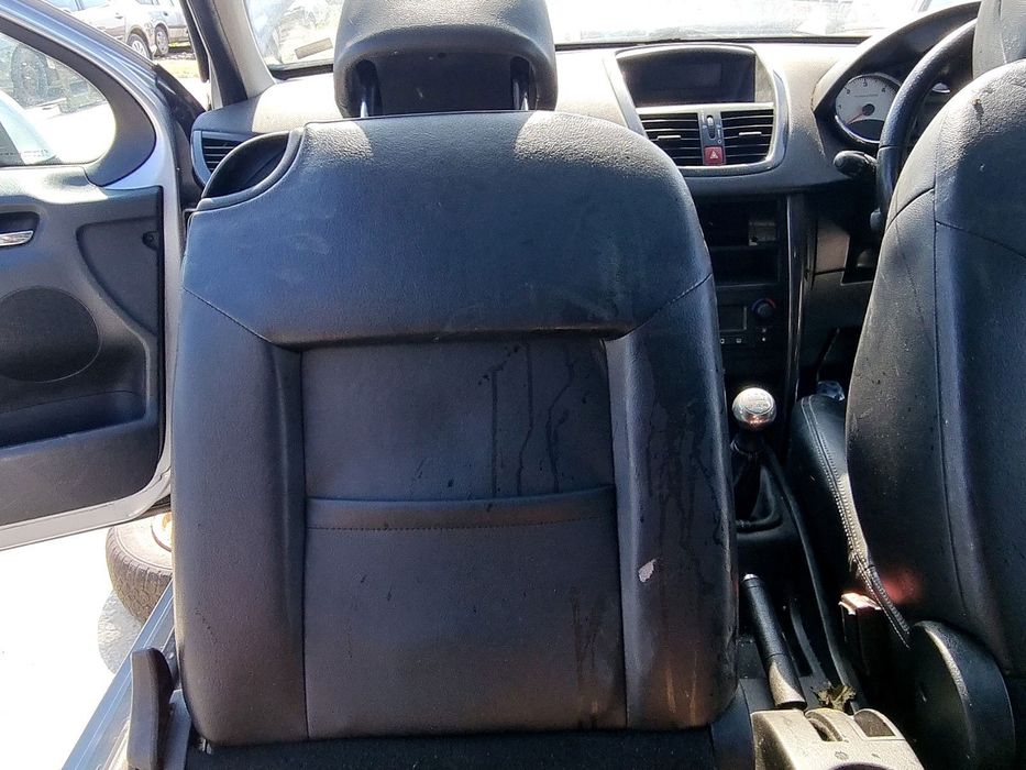 Scaun stanga fata PEUGEOT 207 (WA) [Fabr 2006-2012] 1.6 HDI 9HZ 80KW /