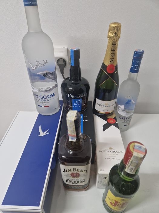 Set de 6 sticle la superpret