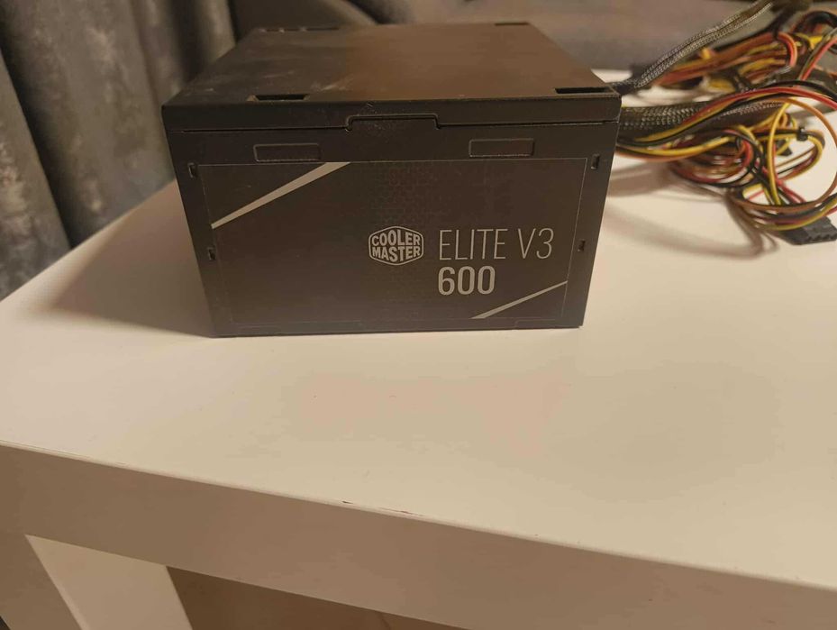 Захранване Cooler Master Elite V3 600W