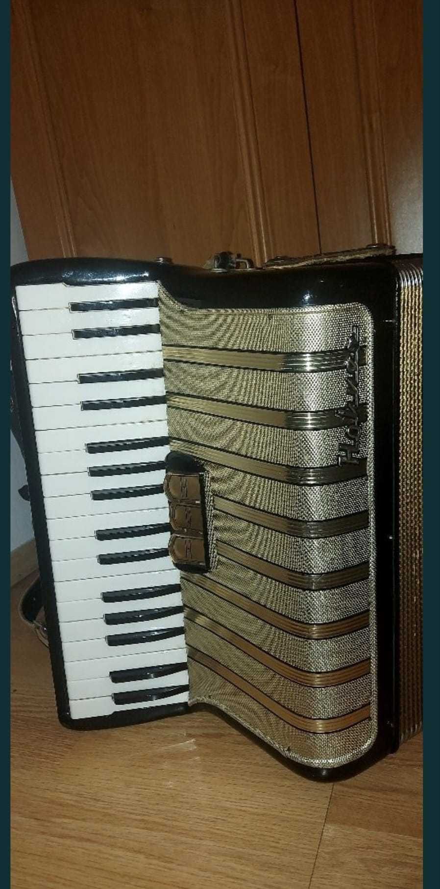 Vand acordeon  hohner 72 basi
