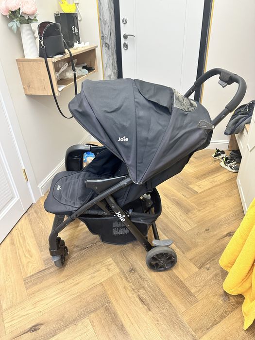 Коляска прогулочная