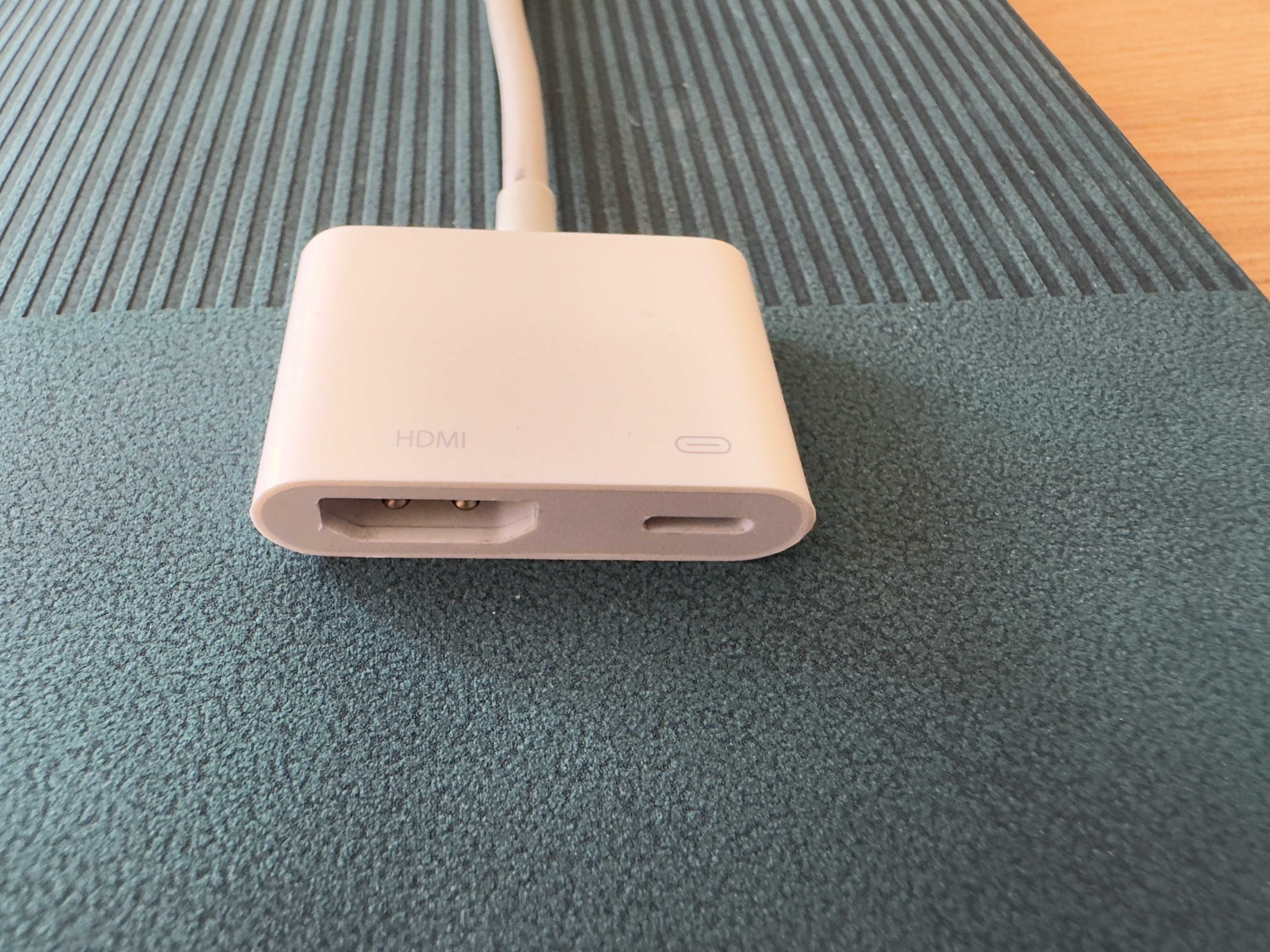 Apple Lightning to HDMI - Lightning Digital AV Adapter
