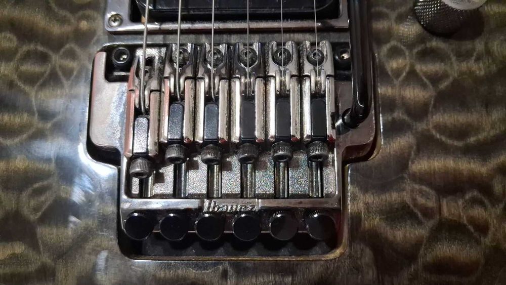 Електрическа китара Ibanez RG 320 floyd rose