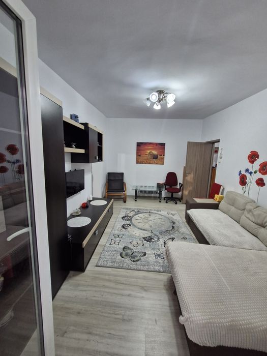 Inchiriez apartament 2 camere Campina