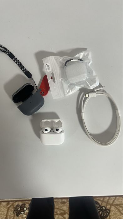 Apple Airpods 3 (2021 года)