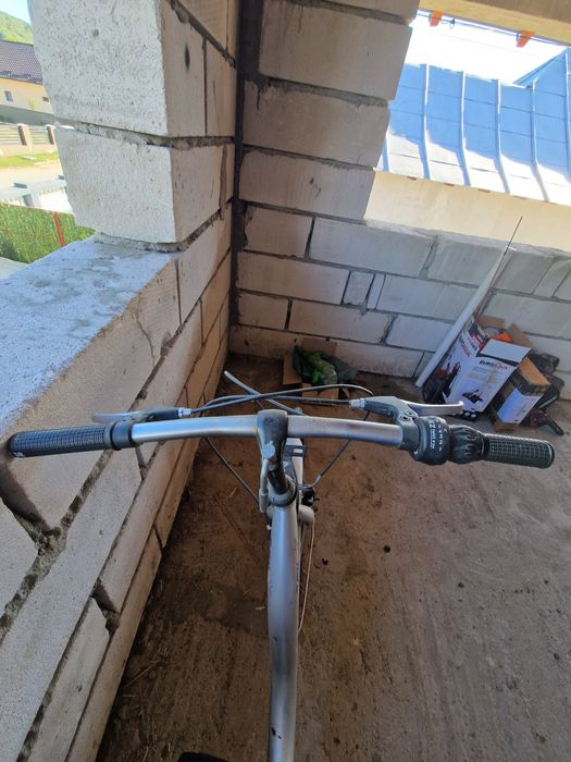 Vând bicicleta pegas in stare foarte bună care se strange