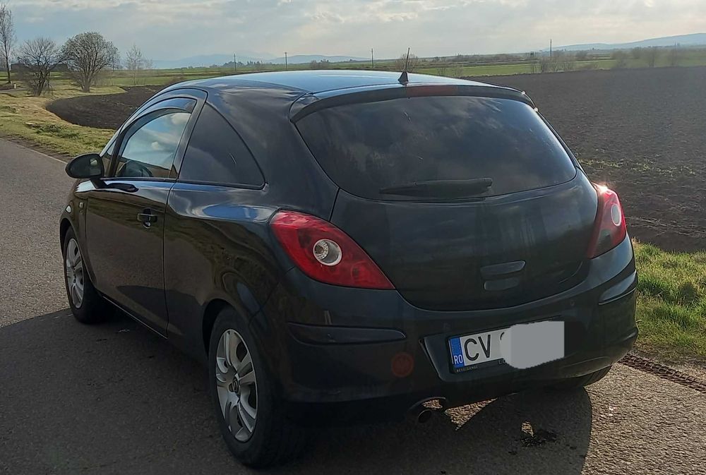 Opel Corsa D, 1.4 benzina, 2 usi