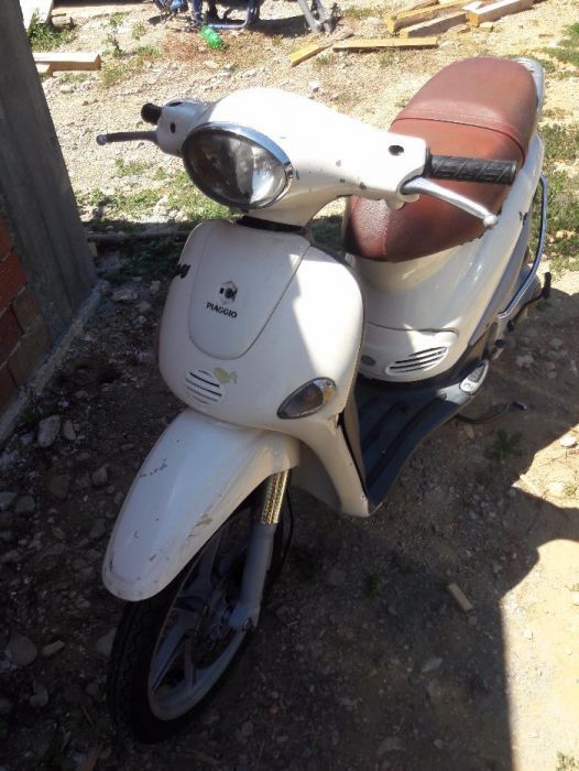 продавам piaggio liberty 125 150 на части