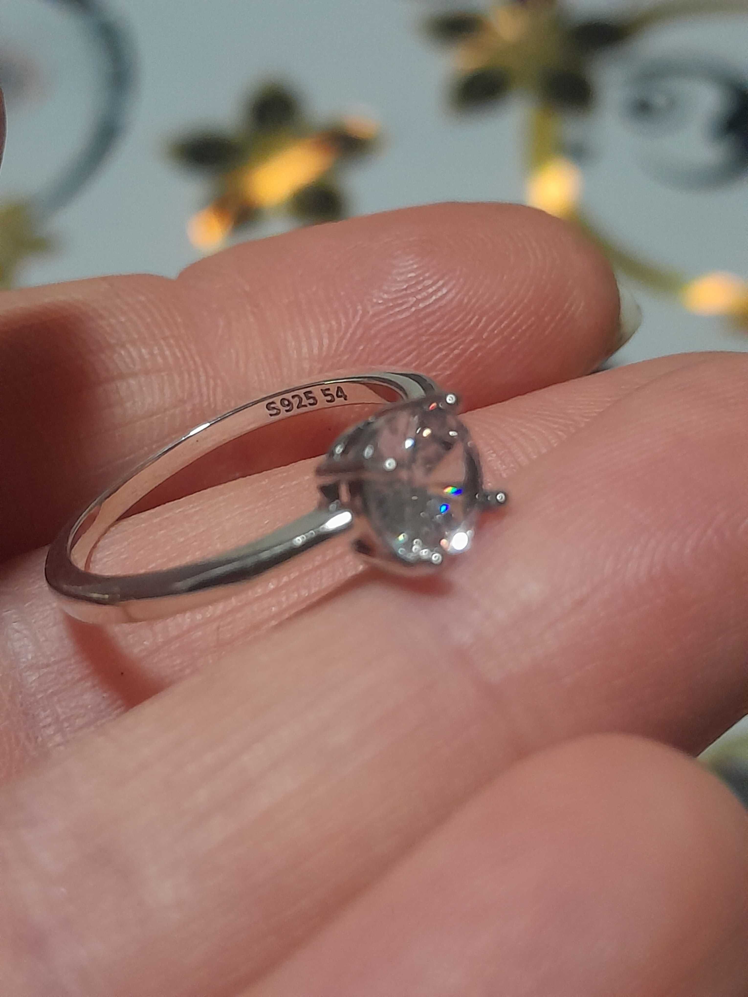 Inel elegant cu zirconiu AAA  marimea 54