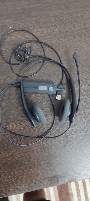 Продам наушники Jabra biz