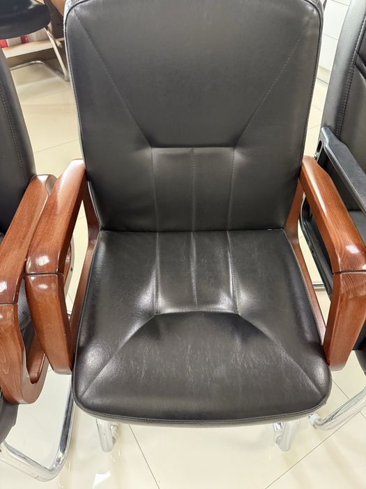 Офисная мебель стул