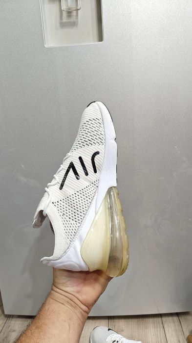 Nike Air Max 270