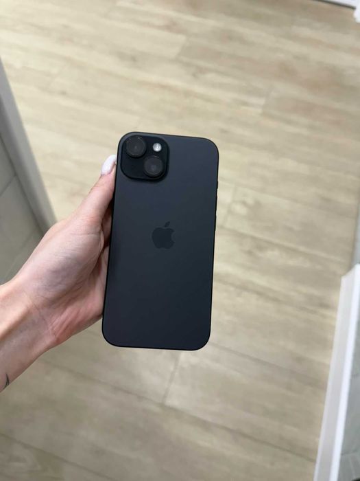 продам iPhone 15 на 256гб