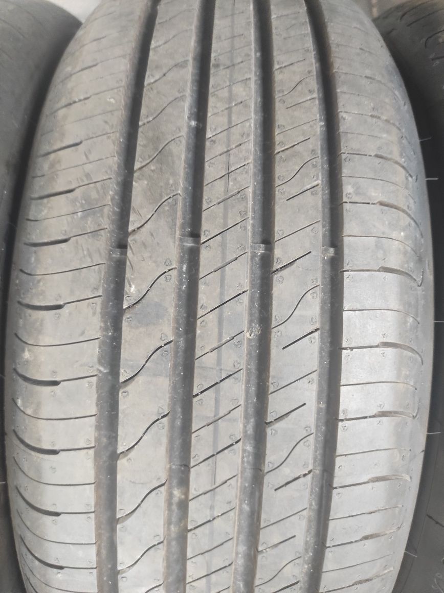215/55/17 Goodiyer 4бр