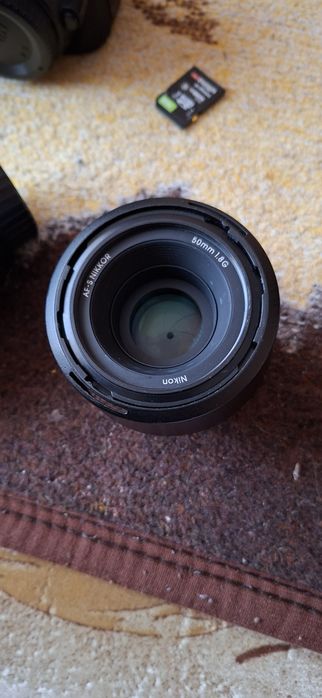 Vând Nikon d5300 stare buna de functionare cu tot  cu 4 obiective