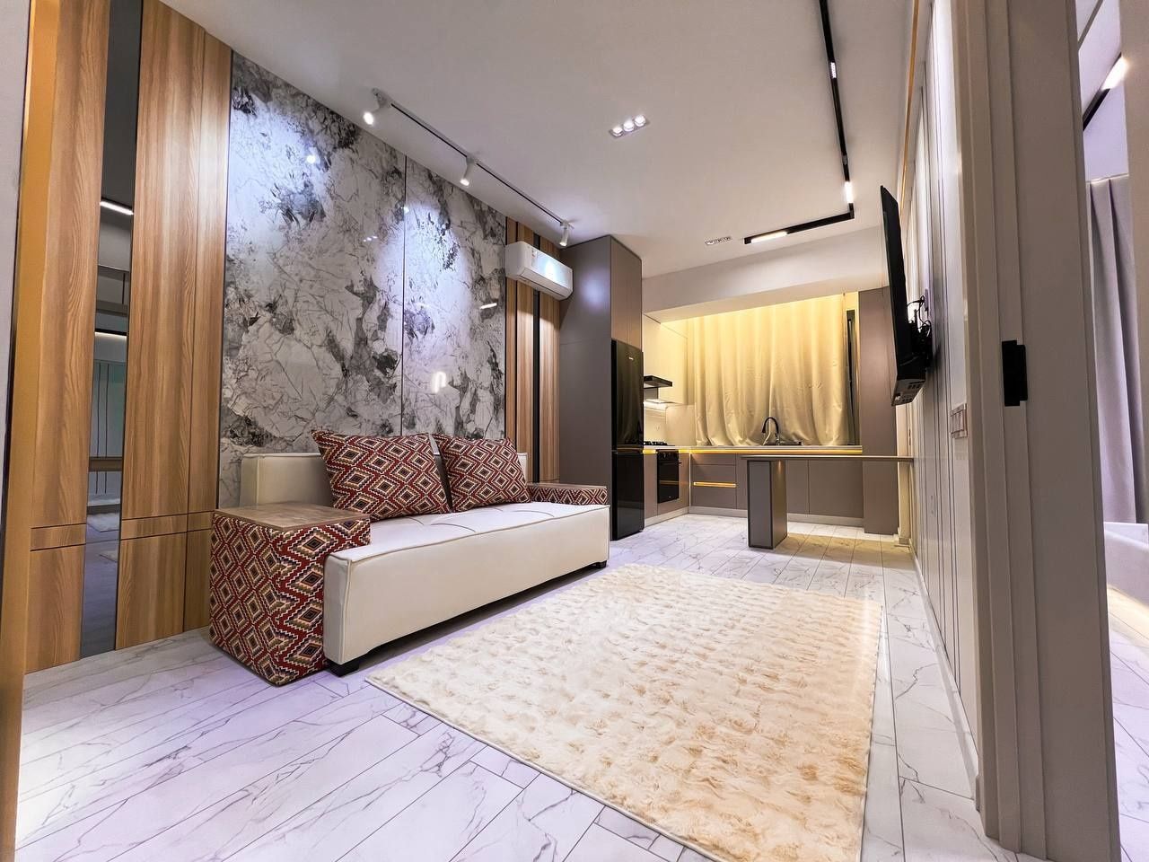 ПРОДАЁТСЯ НОВОСТРОЙКА 2/3/9
Махтумкули ЖК Poytaxt
Residence ор-р "Макр