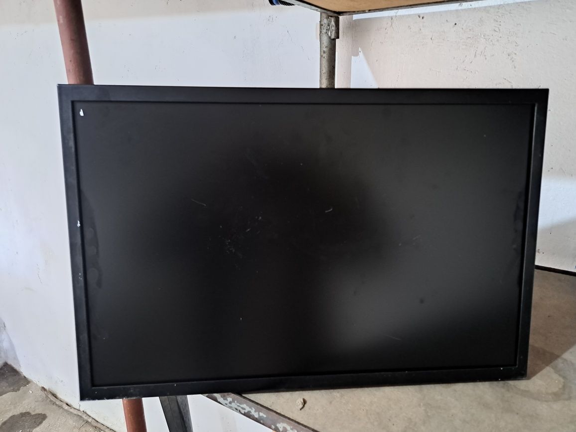 Vand Monitor 22".