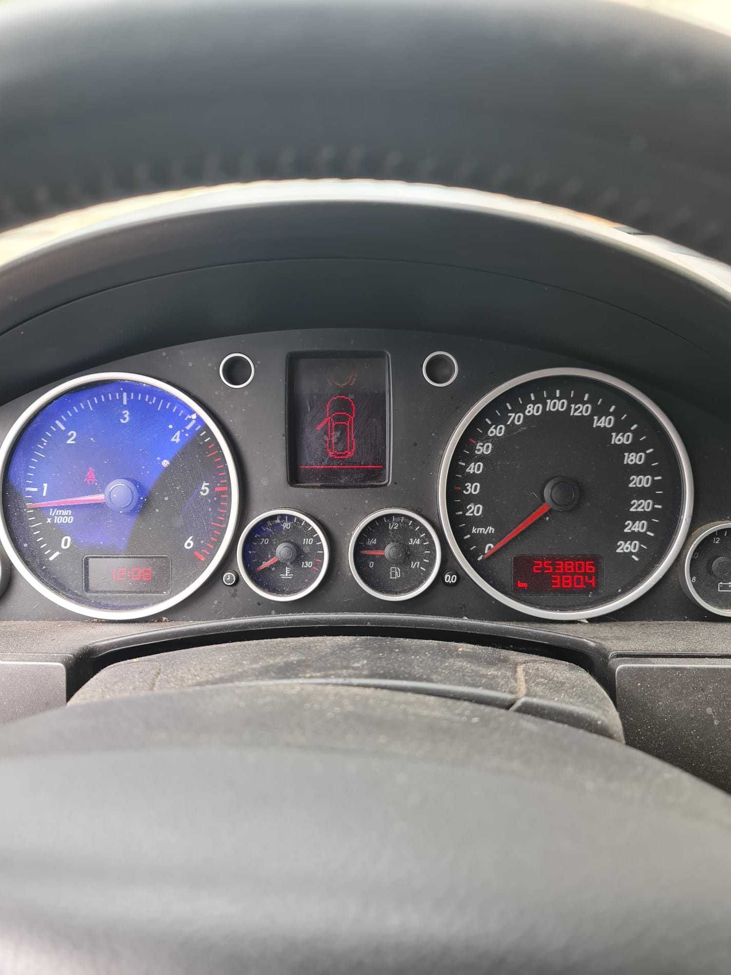 Volkswagen Touareg 2005 – veteran de teren, nu e tânără speranță