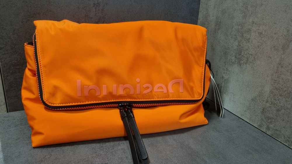 Нова чанта Desigual