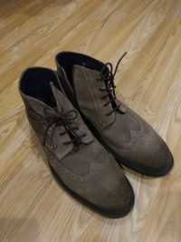 Обувки Боти