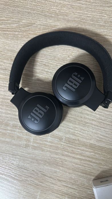 Продам наушники JBL оригинал!!!