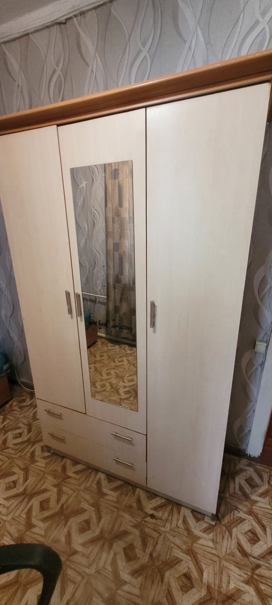 Шкаф шифонер комод в отличном состояние