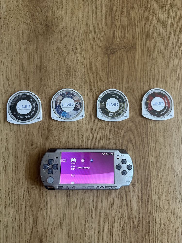 Psp 2004- editie limitata final fantasy modat