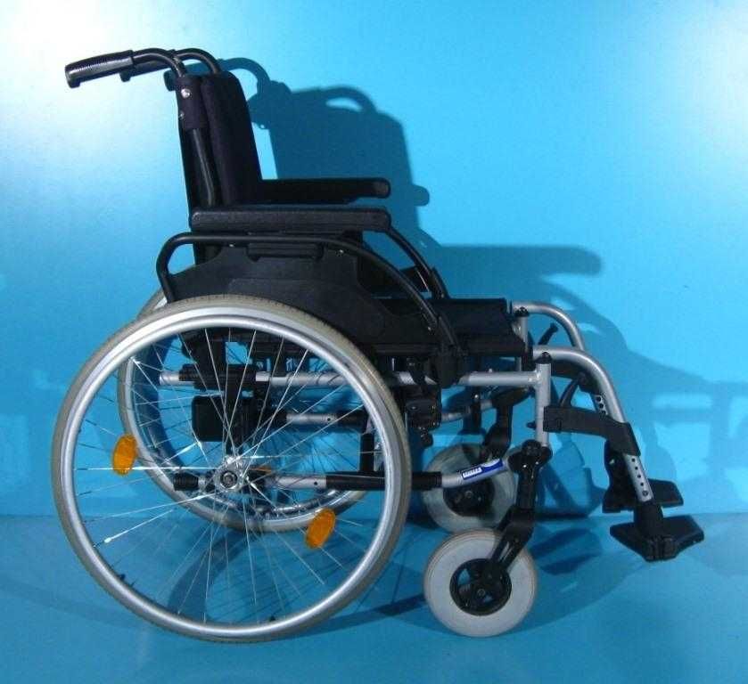 Scaun cu rotile handicap Breezy / latime sezut 43 cm