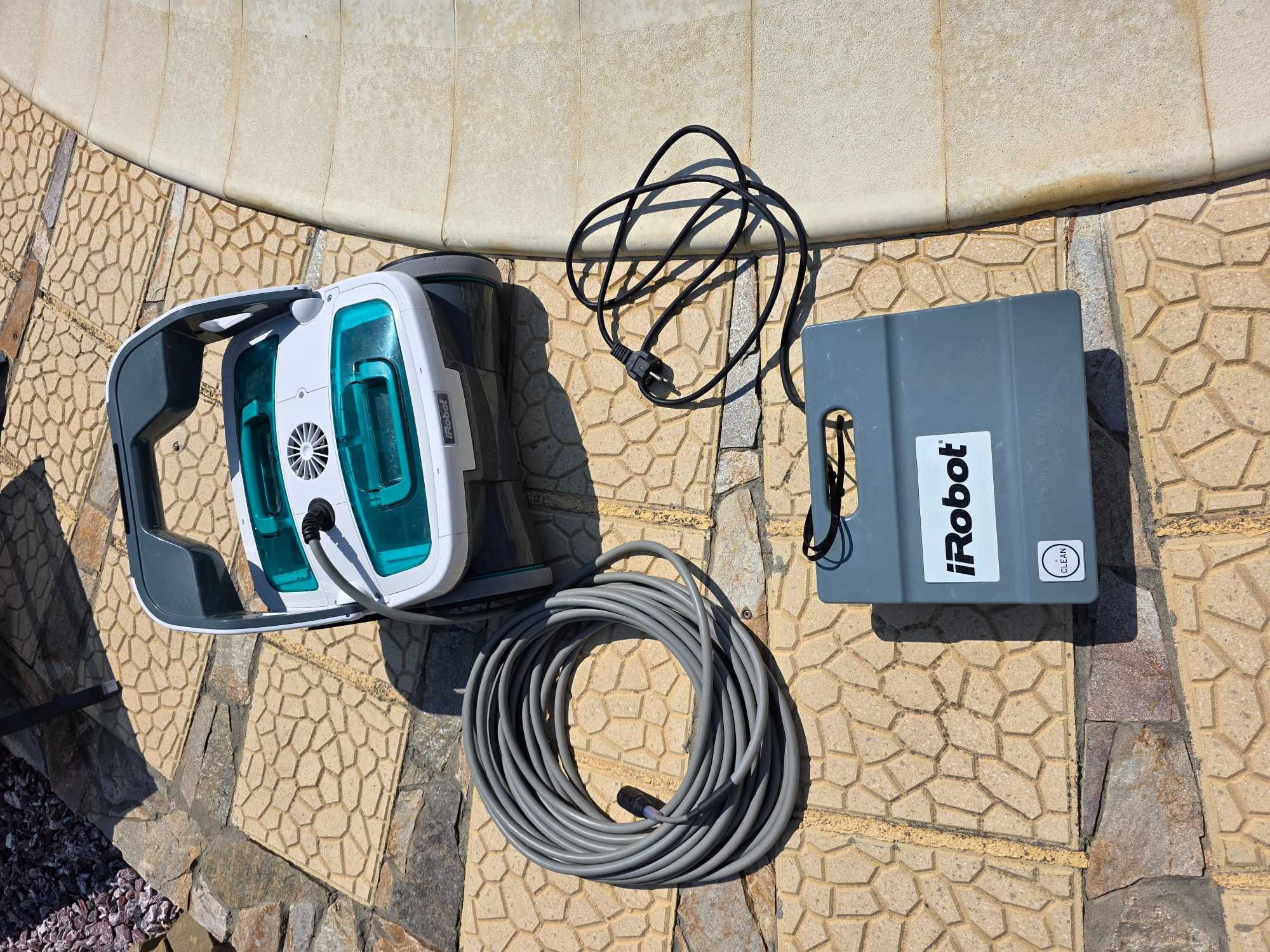 IROBOT MIRRA 530 pool cleaning robot