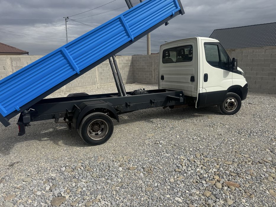 Iveco basculabil pe 3 parti