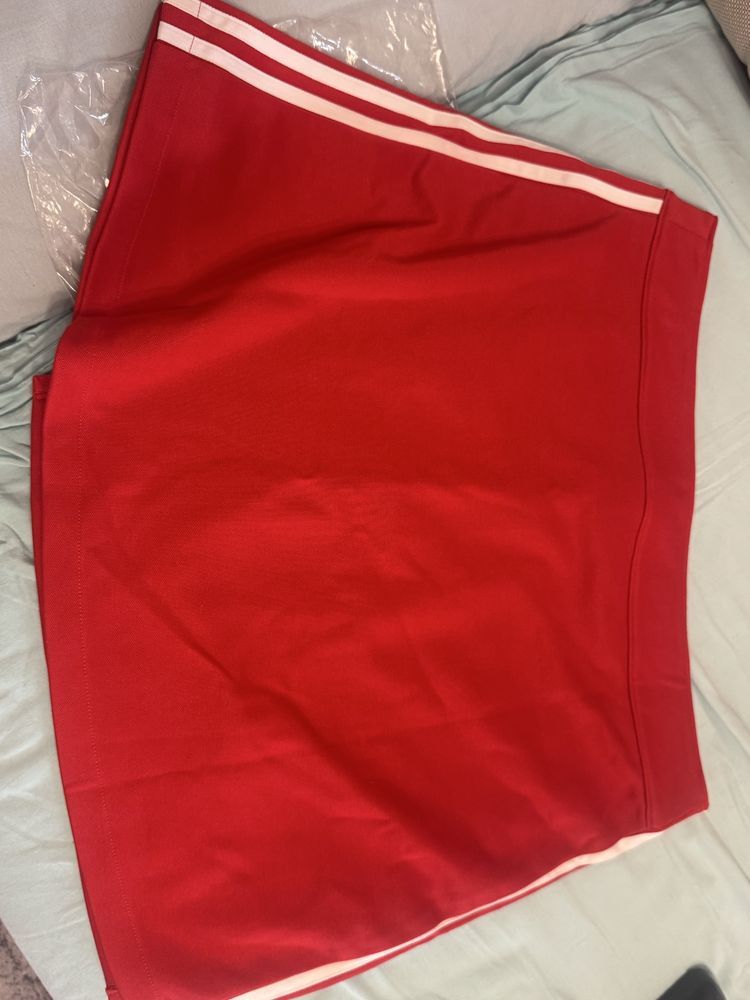 Fusta Adidas culoare rosu