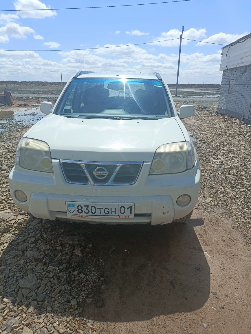 Срочно продам Ниссан xtrail 2002 года 2,5обьем