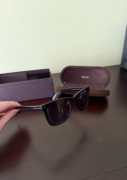 Ochelari de soare noi Tom Ford