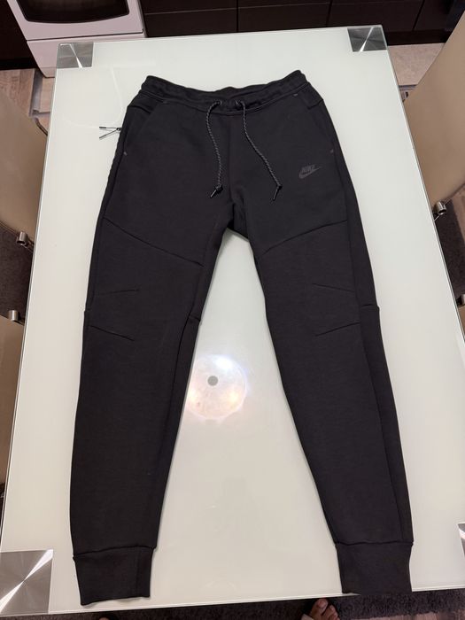 Мъжко долнище Nike Tech размер М ново!