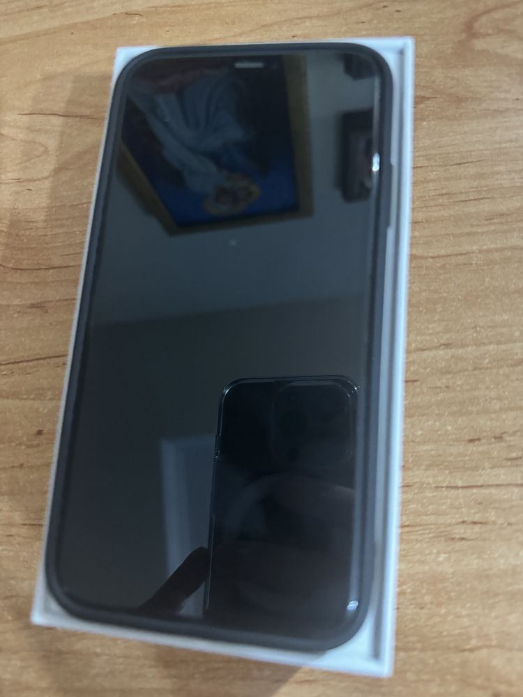 Iphone 11 negru 128 Gb