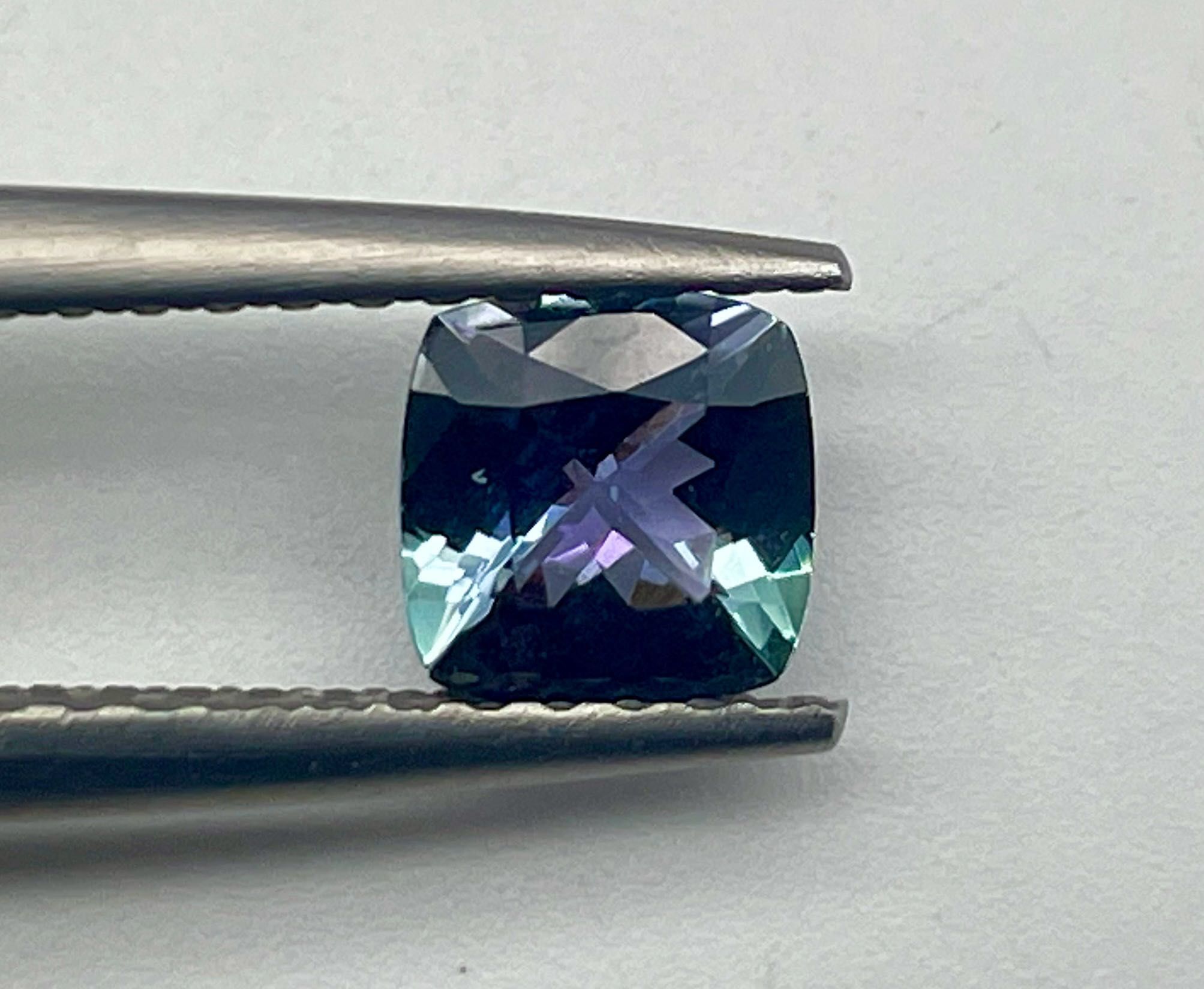 Инвестиционен естествен Танзанит 1.20ct.