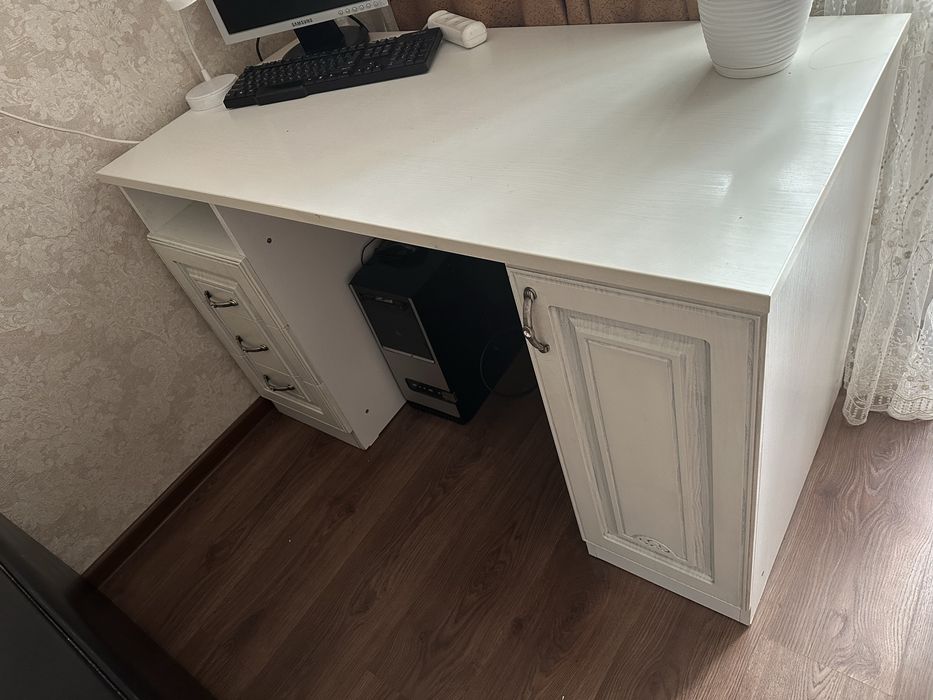 Продам журнальный стол