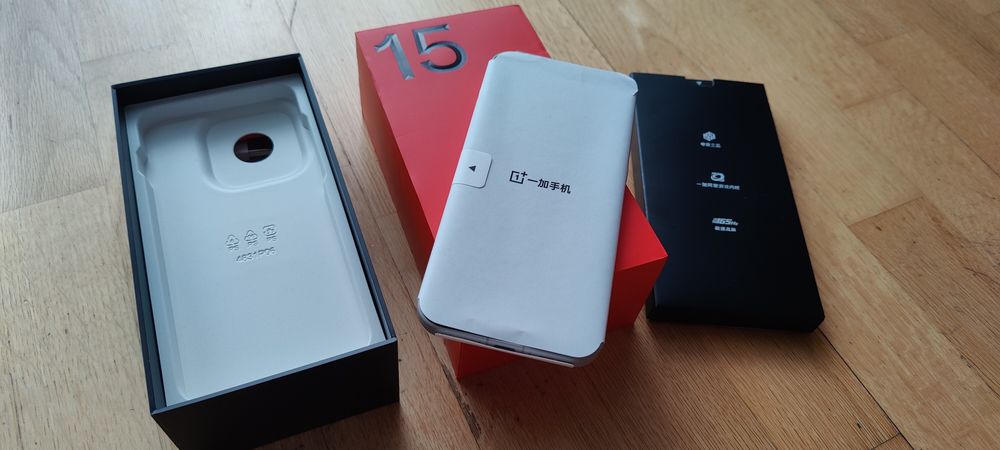Oneplus 15, 16GB RAM, 512 GB, 5G, Sand Storm, nou
