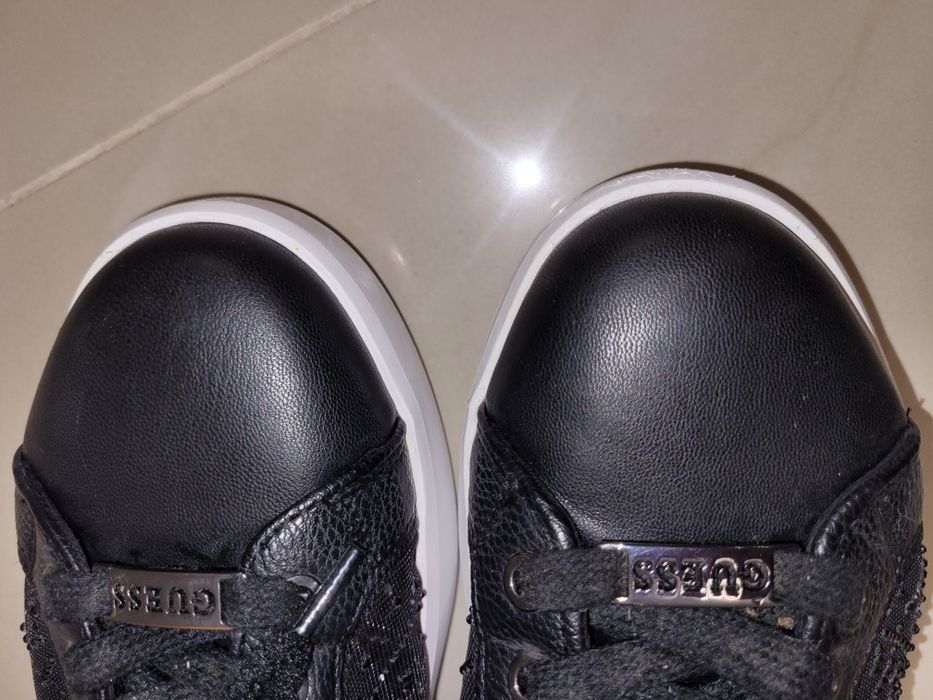 Оригинални сникърси Guess, 39 номер