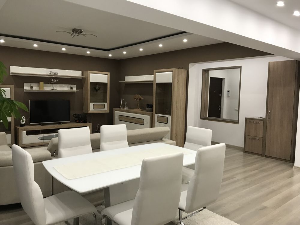 Apartament-PENTHOUSE - 3 camere de inchiriat