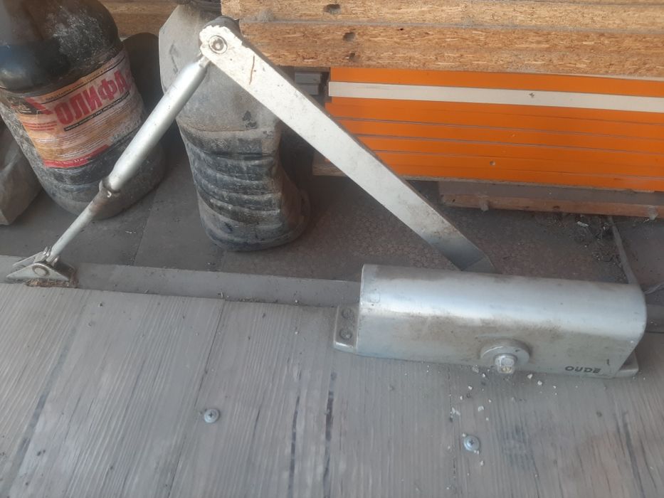 Темір есік железный дерева