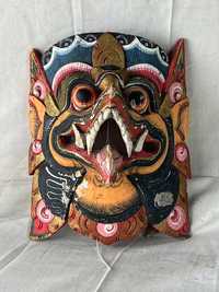 Masca Barong de lemn