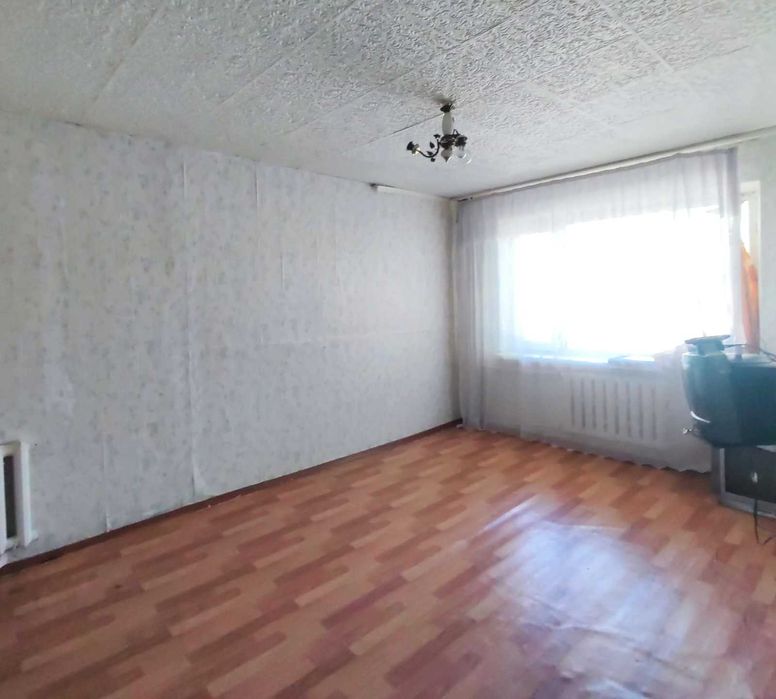 Продаю 1 комн. квартиру на 1 этаже в центре по ул. Абая.