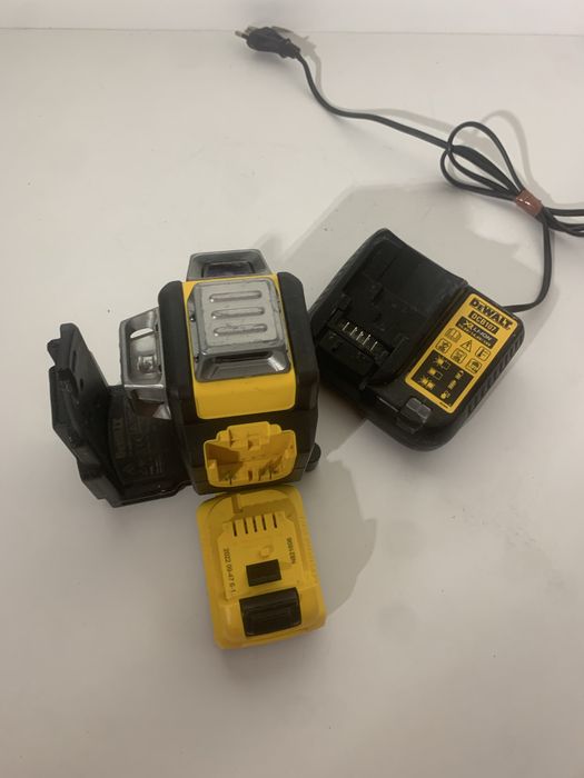 Dewalt DCE 089G laser cu lumina verde