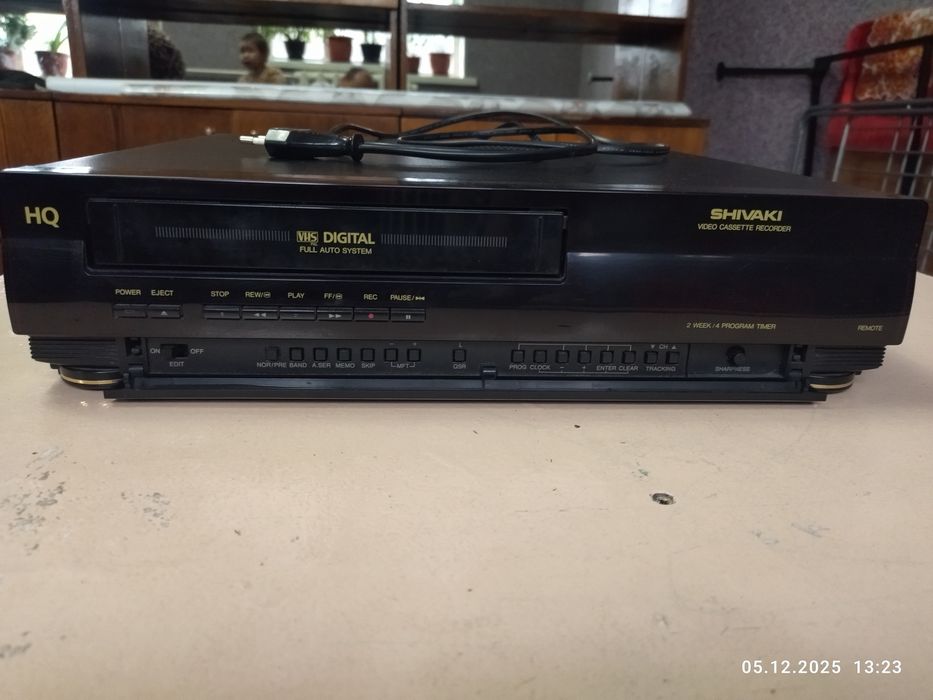 Продам видеомагнитофон