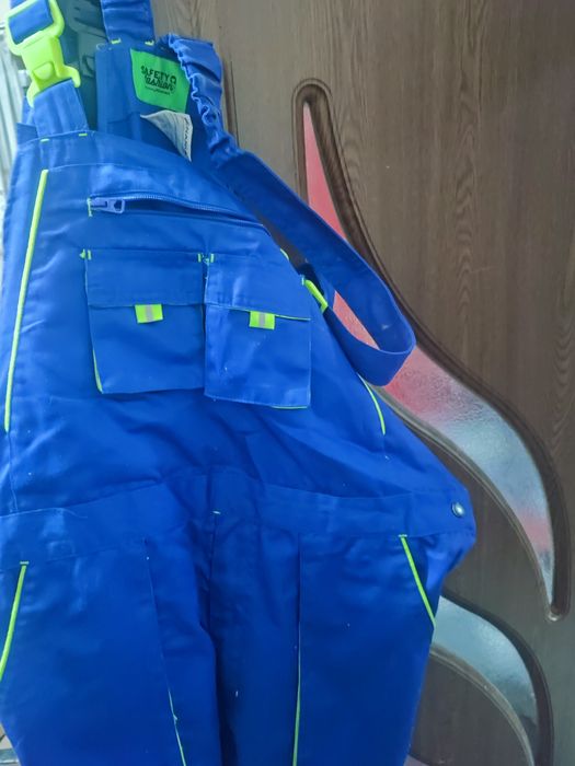 Pantaloni salopeta cu bratele