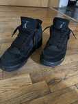 Продавам j4 retro black cat 2020
