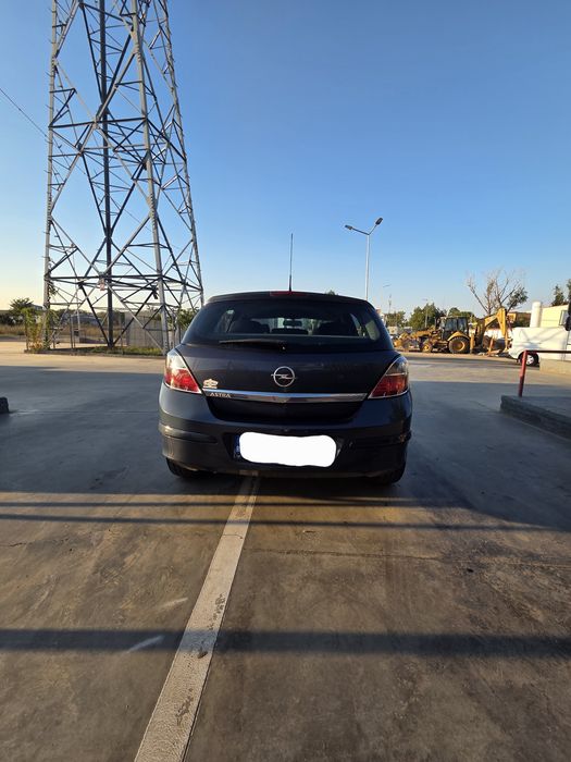Opel Astra H 1.6 Benzină / 2011 / 184.000 km