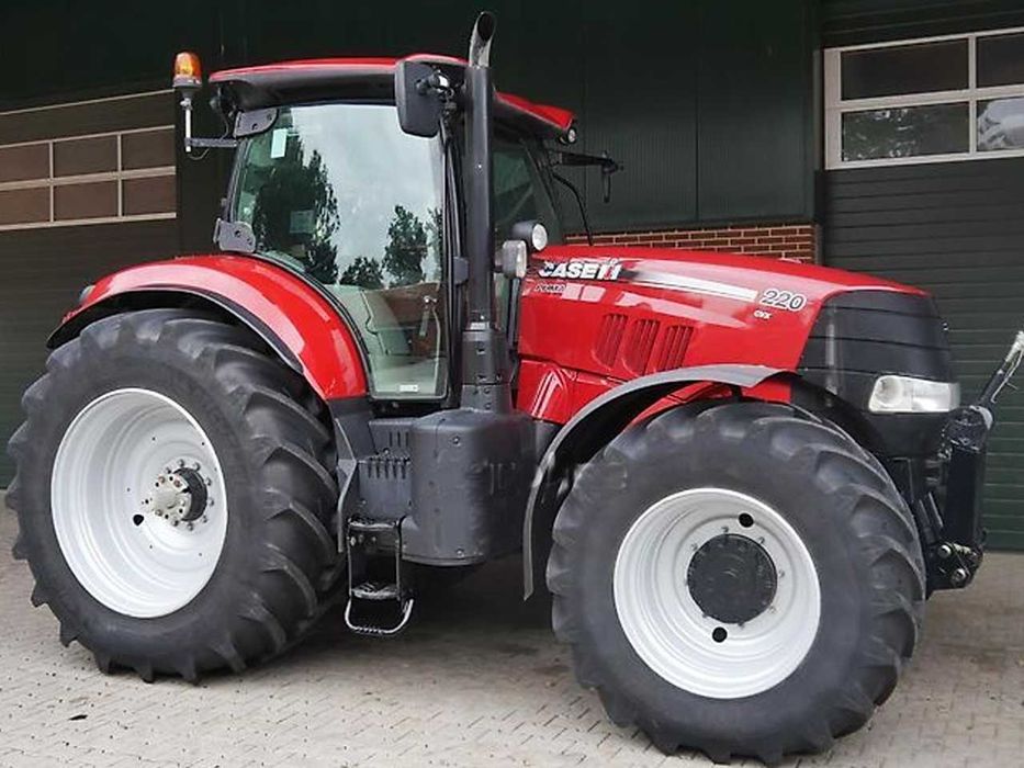 Колесный трактор Case IH Puma 220